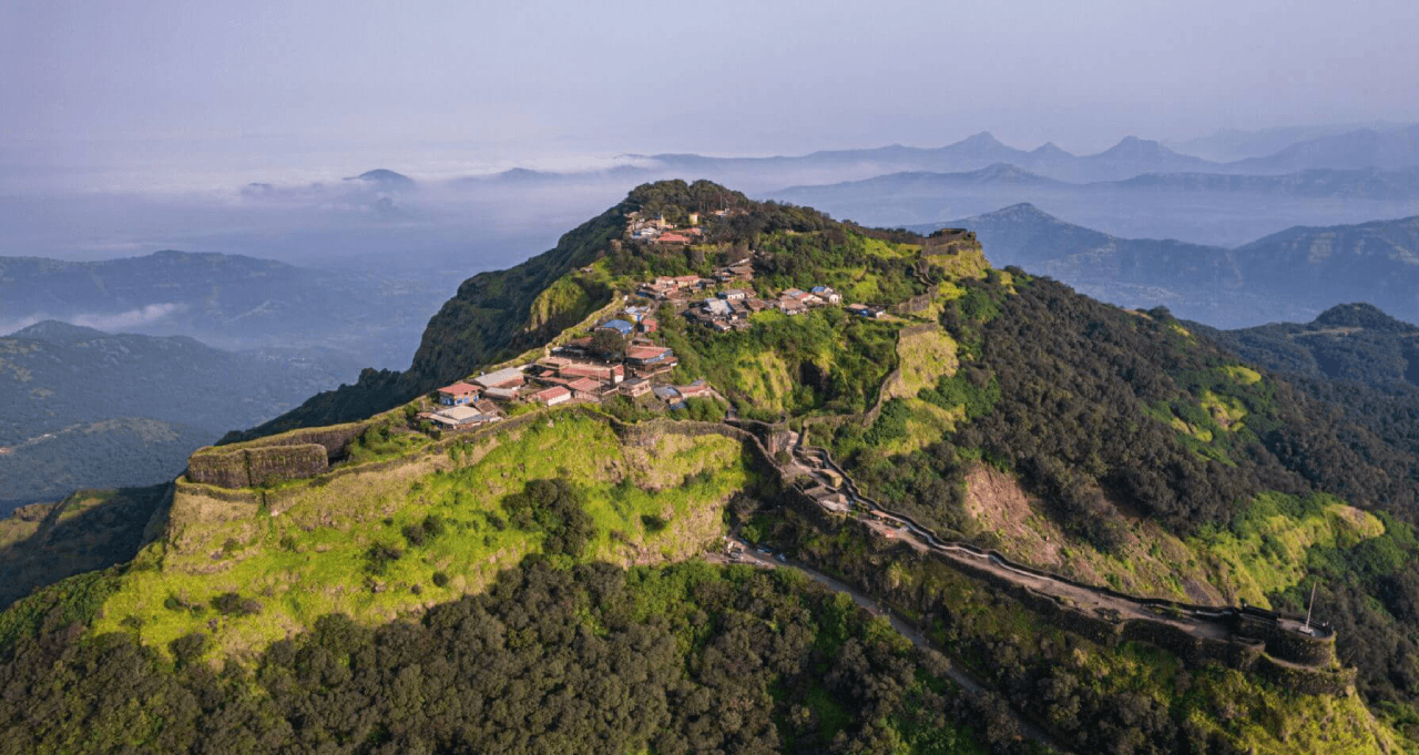 Maharashtra Tour: Lonavala’s Misty Hills, Forts & Monsoon Magic