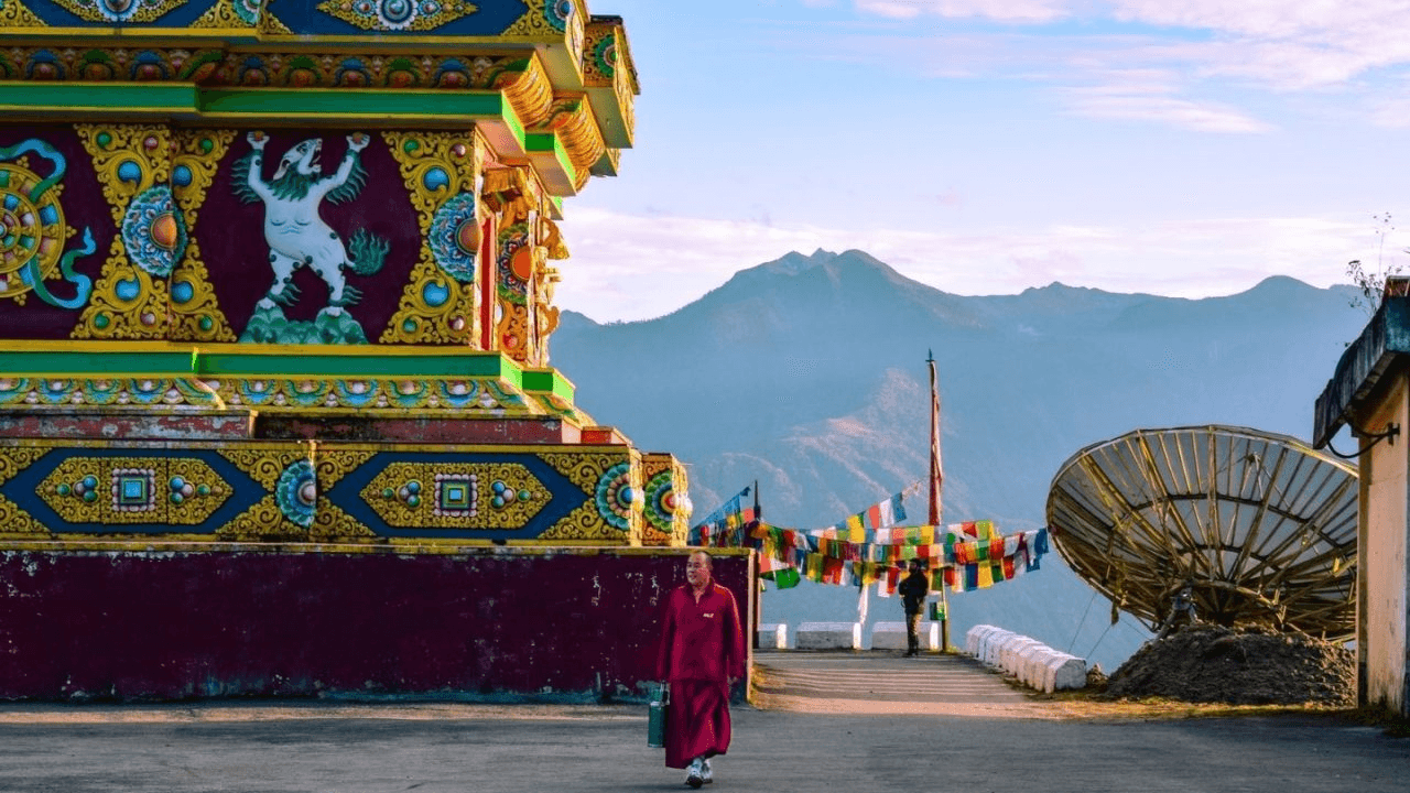 North East Tour Package: 10 Nights of Scenic Splendor – Kalimpong, Gangtok, Lachung, Pelling & Darjeeling