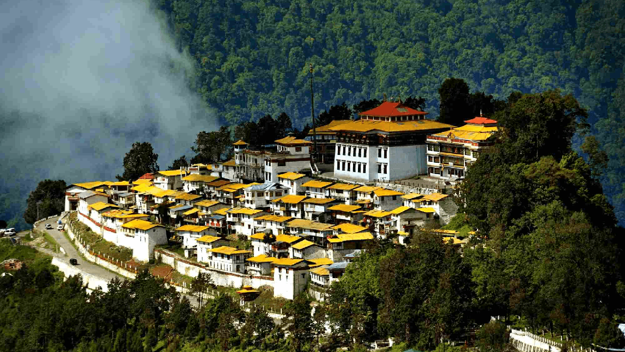 North East Tour Package: 7 Nights of Unforgettable Memories from Gangtok to Darjeeling!