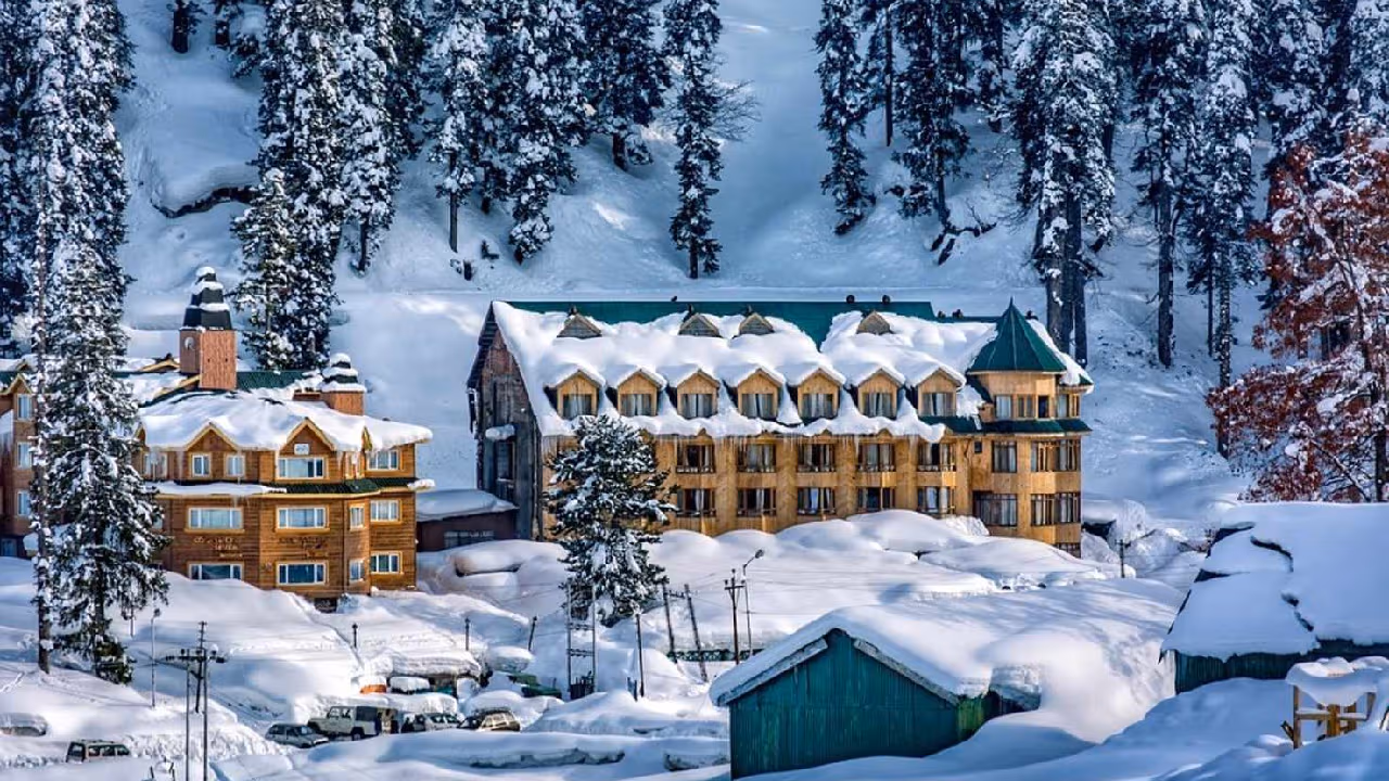Himachal Tour Package: 8N/9D Shimla, Manali & Kasol Tour with Agra Day Trip from Delhi