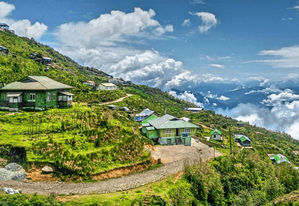 Sikkim Tour Package: Explore the Majestic Peaks, Scenic Valleys, and Cultural Treasures of Gangtok, Lachen, Lachung, and Pelling!