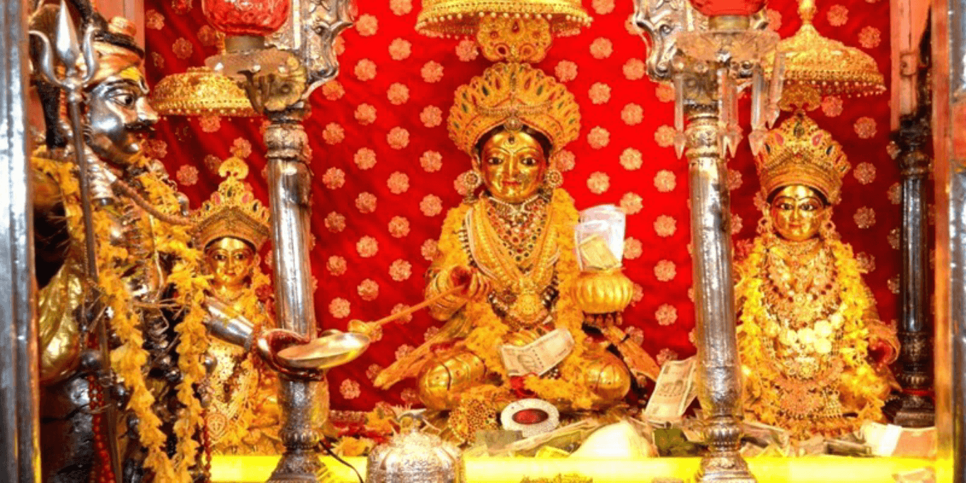 Uttar Pradesh Tour Package:  Explore the Spiritual Triangle of Varanasi, Prayagraj & Bodh Gaya in 5 Divine Nights